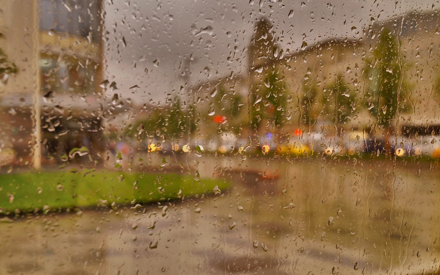 Фотография - В нашем городе дождь, автор - Юлия Гагинская