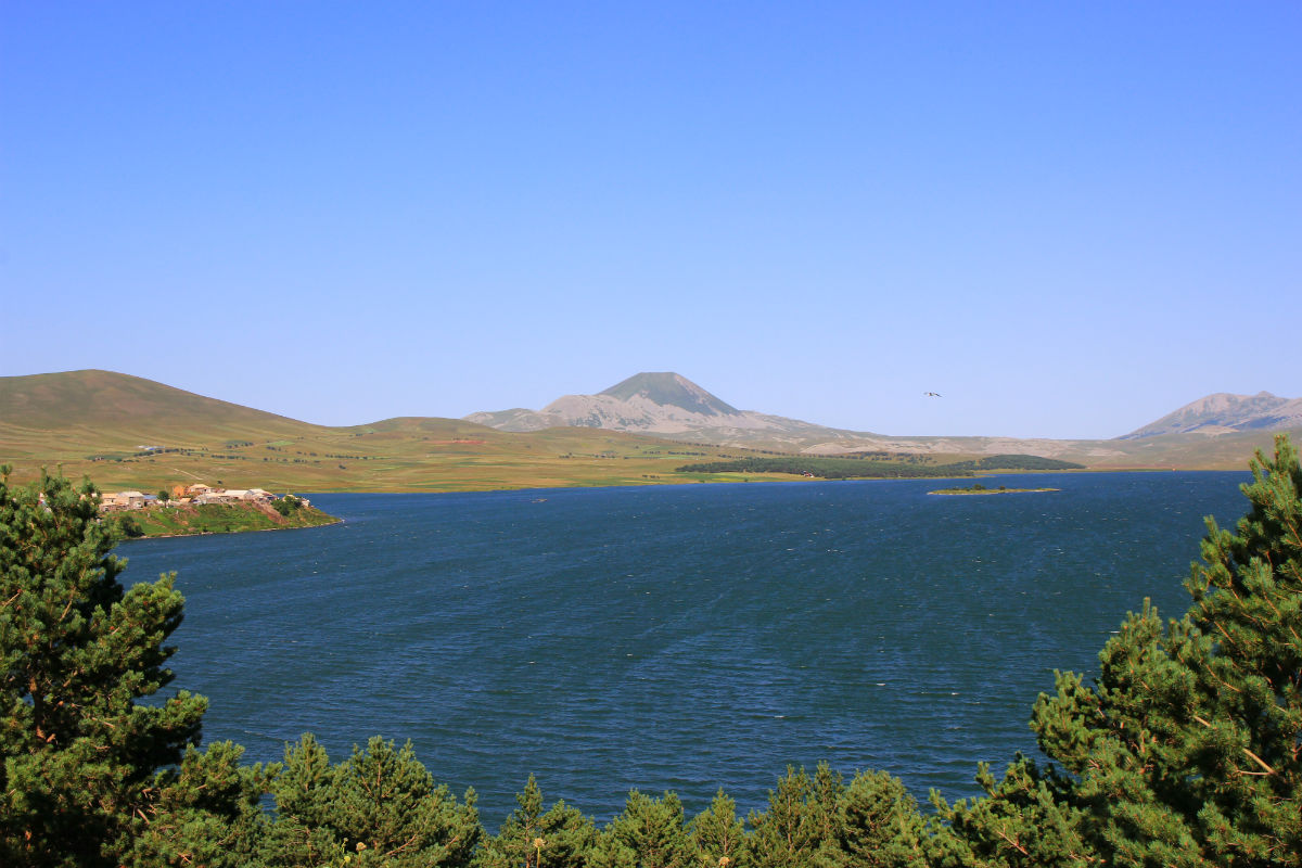 Фотография - Озеро Табацхури,вид с холма, автор - 