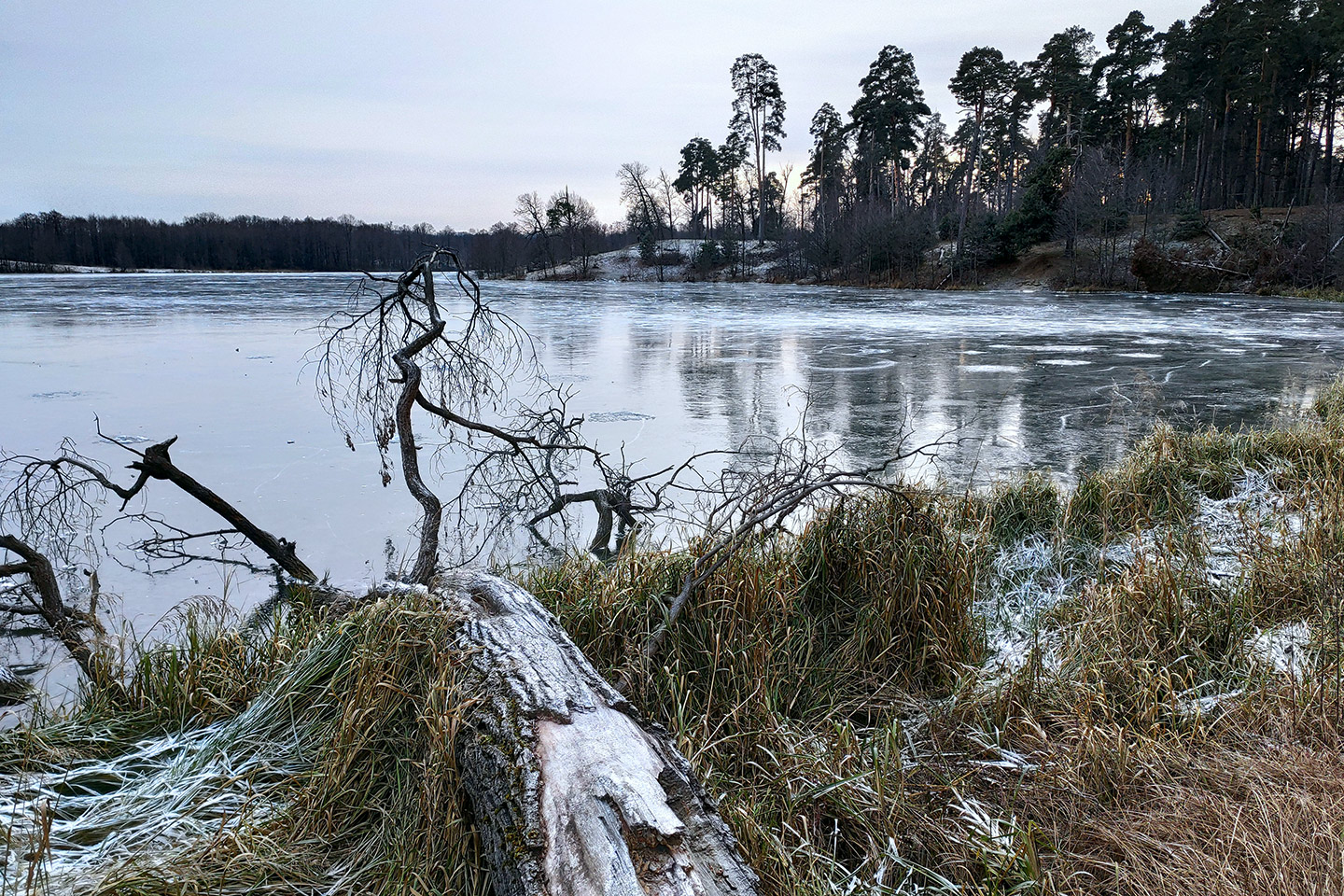 Фотография - Замерзшее озеро, автор - Артем Кашканов