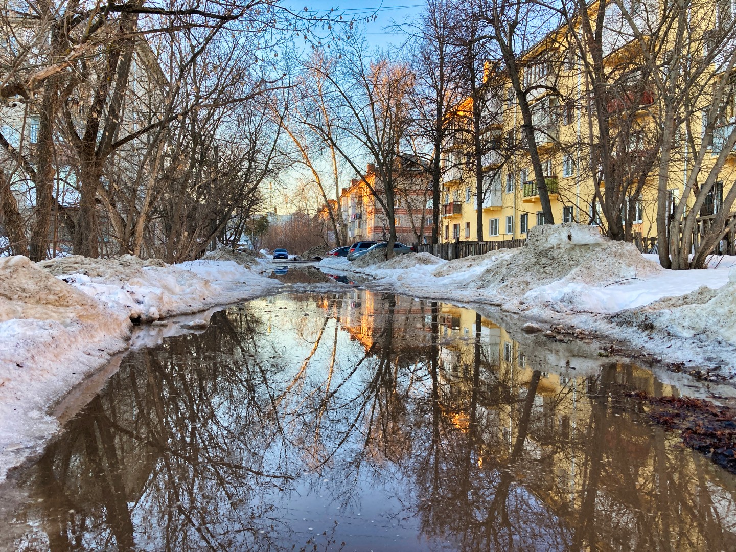 Фотография - Весна - это когда дороги превращаются в реки, автор - Артем Кашканов